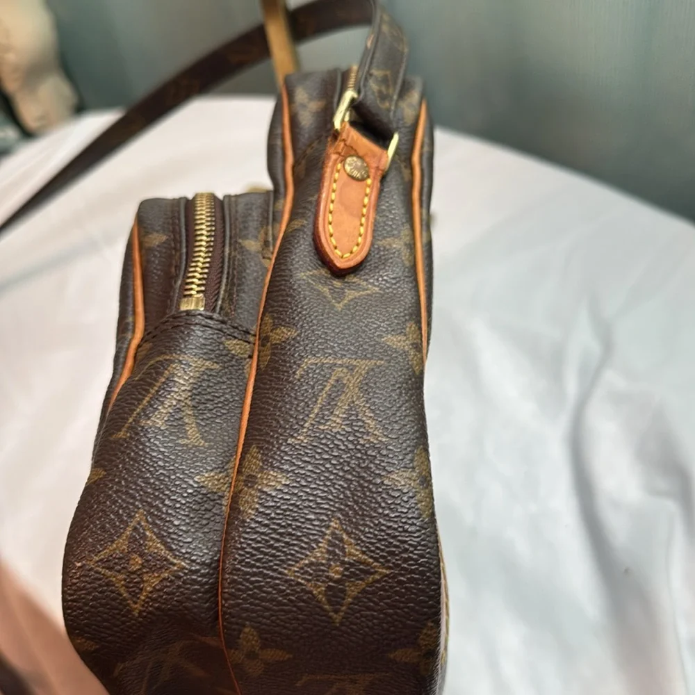 Louis Vuitton Amazone Crossbody Monogram